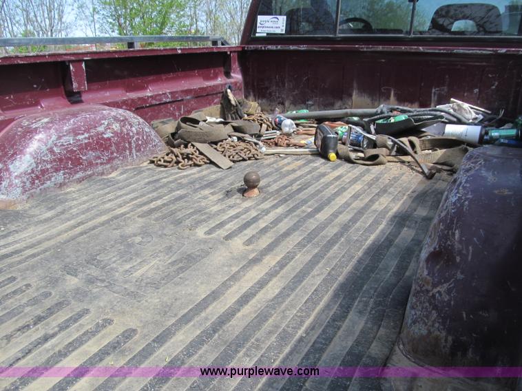 image for item B5127 1994 Chevrolet K3500 Silverado pickup truck