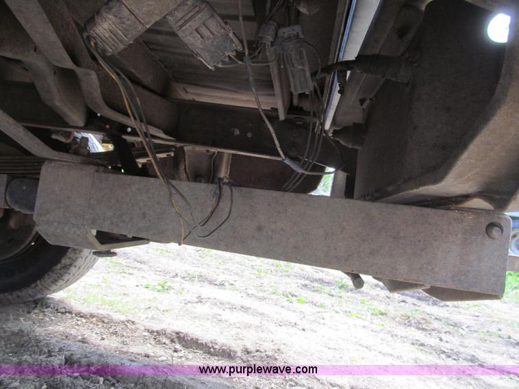 image for item B5127 1994 Chevrolet K3500 Silverado pickup truck