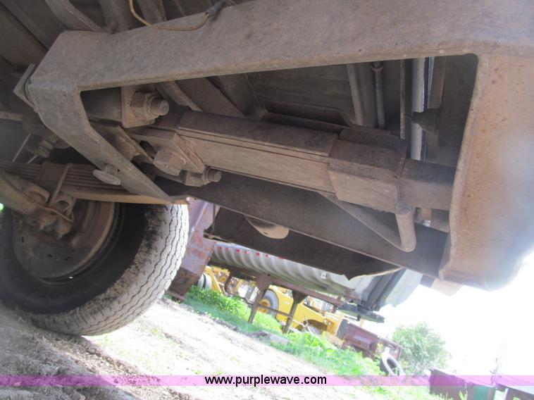 image for item B5127 1994 Chevrolet K3500 Silverado pickup truck