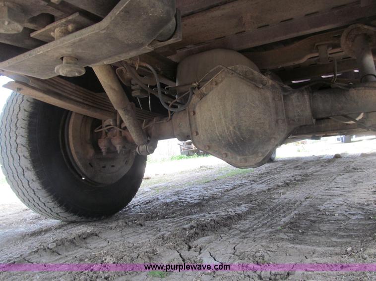 image for item B5127 1994 Chevrolet K3500 Silverado pickup truck