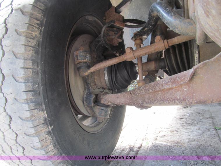 image for item B5127 1994 Chevrolet K3500 Silverado pickup truck