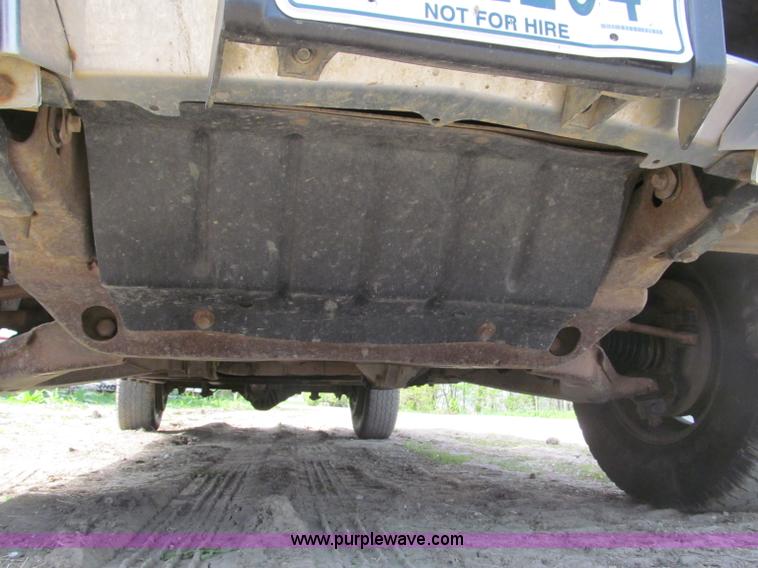 image for item B5127 1994 Chevrolet K3500 Silverado pickup truck