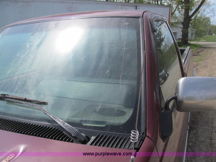 image for item B5127 1994 Chevrolet K3500 Silverado pickup truck