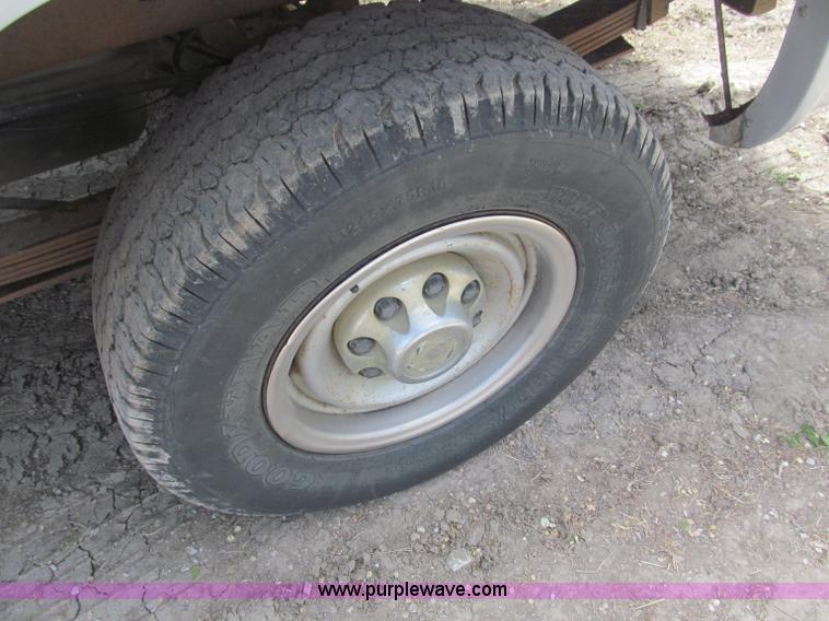 image for item B5127 1994 Chevrolet K3500 Silverado pickup truck