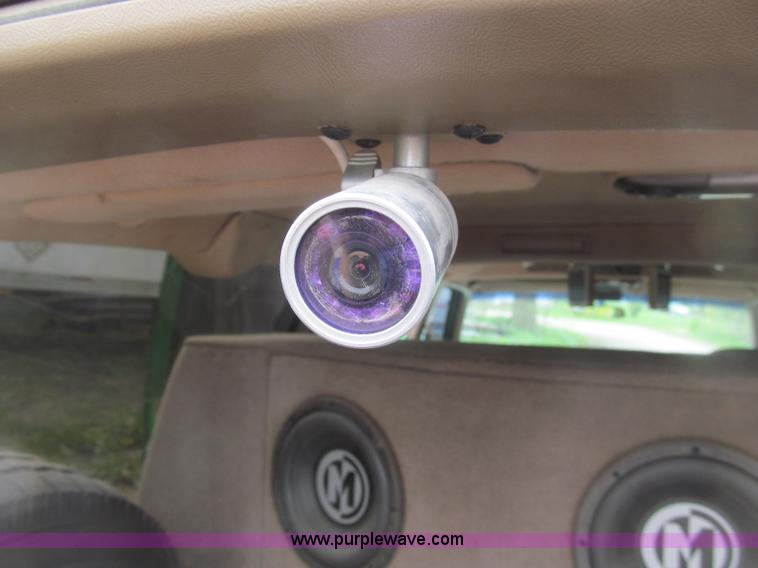 image for item B5128 1993 Chevrolet Suburban C1500 SUV