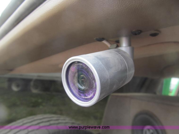 image for item B5128 1993 Chevrolet Suburban C1500 SUV