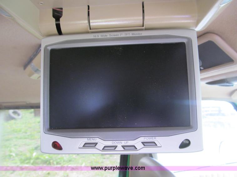 image for item B5128 1993 Chevrolet Suburban C1500 SUV