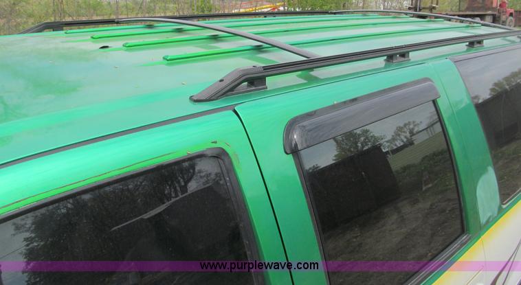 image for item B5128 1993 Chevrolet Suburban C1500 SUV