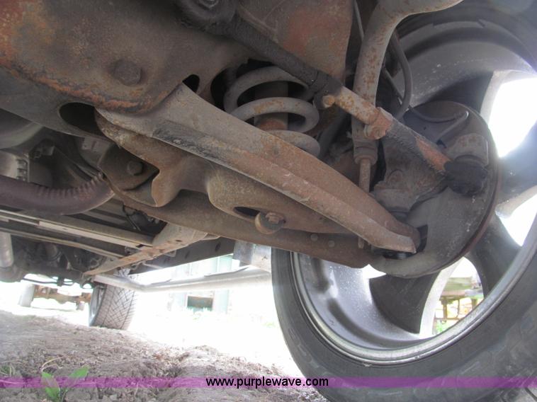 image for item B5128 1993 Chevrolet Suburban C1500 SUV