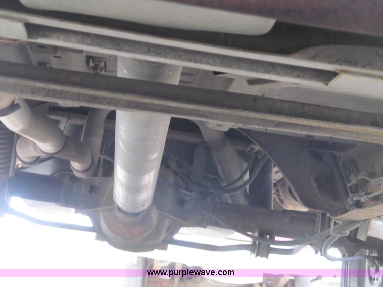 image for item B5128 1993 Chevrolet Suburban C1500 SUV