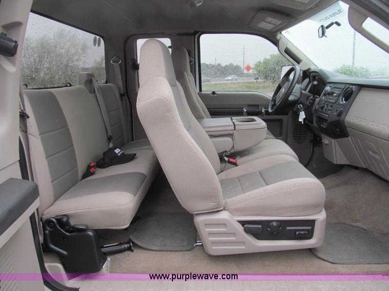 image for item B5129 2008 Ford F250 XLT Super Duty SuperCab pickup truck