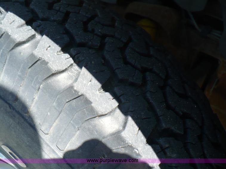 image for item B6316 2000 Chevrolet Silverado K2500 LS pickup truck