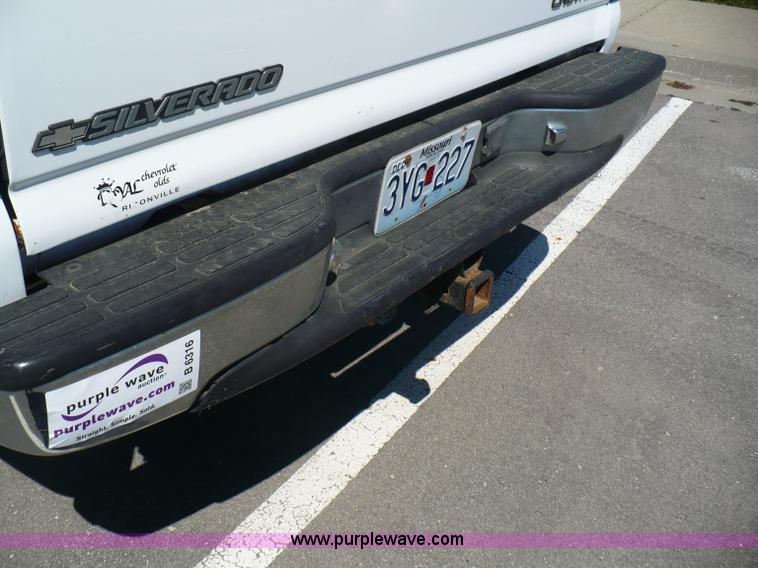 image for item B6316 2000 Chevrolet Silverado K2500 LS pickup truck