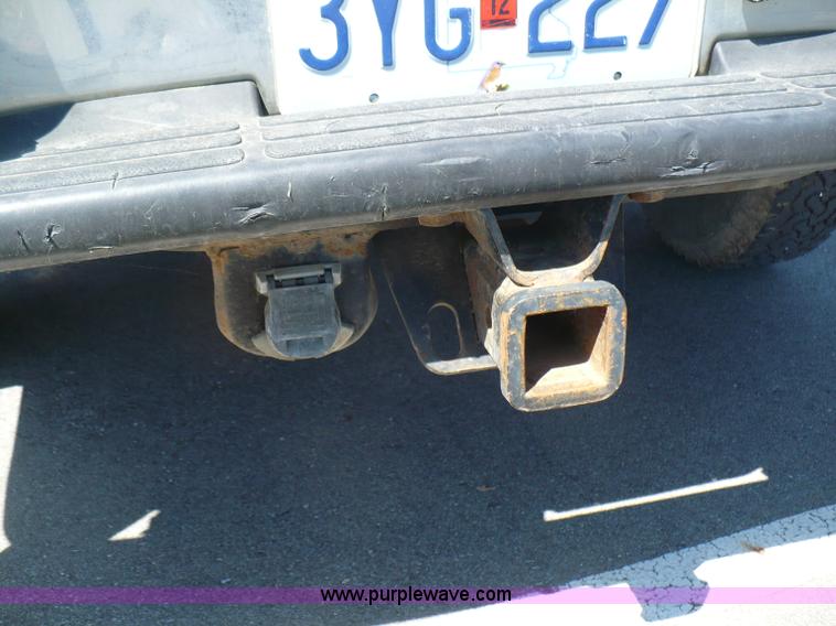 image for item B6316 2000 Chevrolet Silverado K2500 LS pickup truck