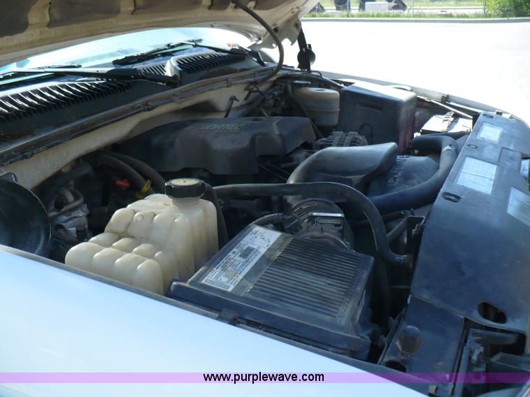 image for item B6316 2000 Chevrolet Silverado K2500 LS pickup truck