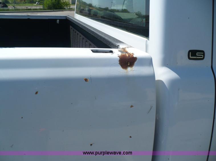 image for item B6316 2000 Chevrolet Silverado K2500 LS pickup truck