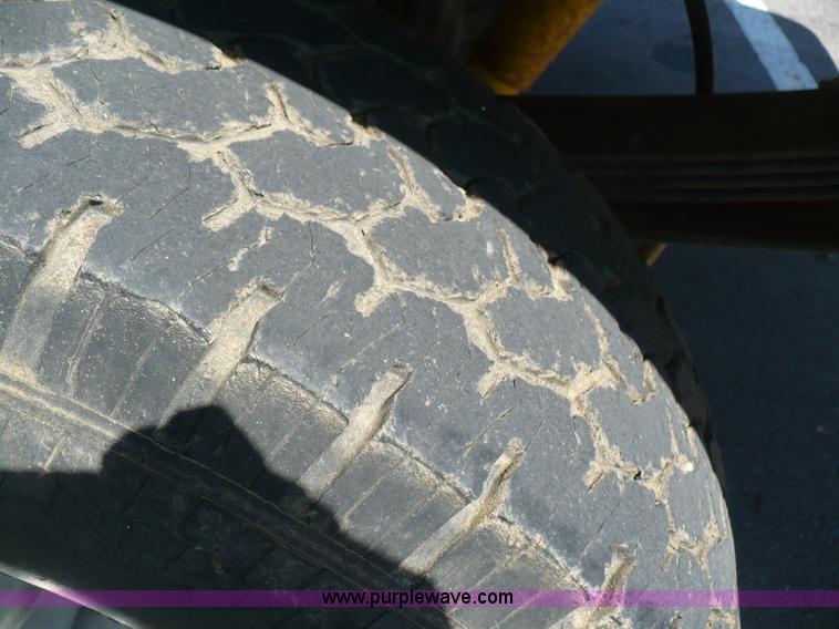 image for item B6317 2000 Ford F250 XLT Super Duty pickup truck