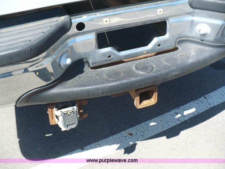 image for item B6317 2000 Ford F250 XLT Super Duty pickup truck