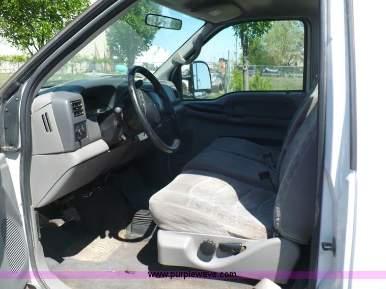 image for item B6317 2000 Ford F250 XLT Super Duty pickup truck