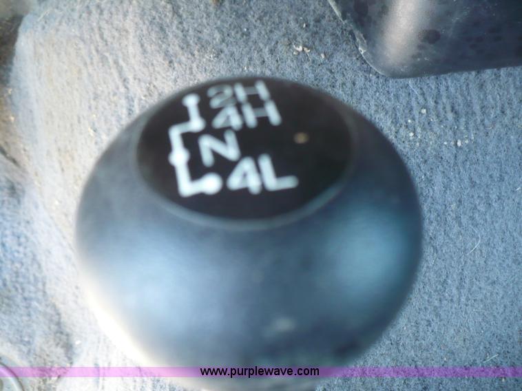 image for item B6317 2000 Ford F250 XLT Super Duty pickup truck