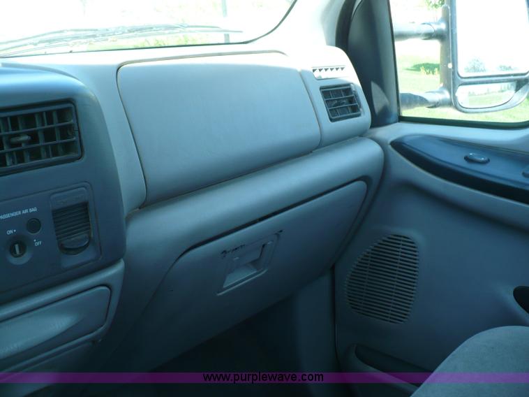 image for item B6317 2000 Ford F250 XLT Super Duty pickup truck