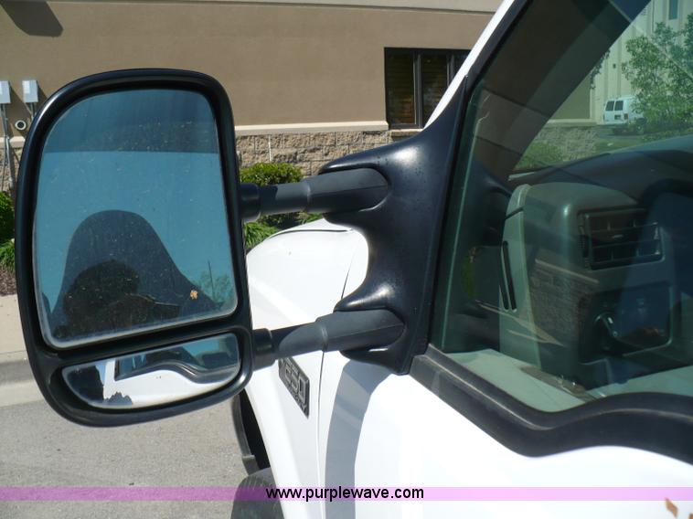 image for item B6317 2000 Ford F250 XLT Super Duty pickup truck