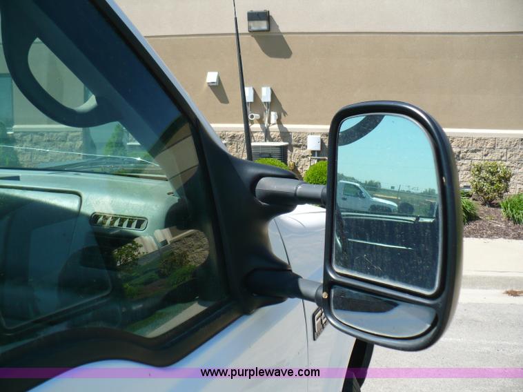 image for item B6317 2000 Ford F250 XLT Super Duty pickup truck