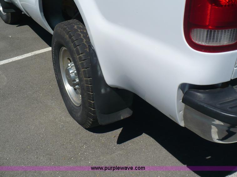 image for item B6317 2000 Ford F250 XLT Super Duty pickup truck