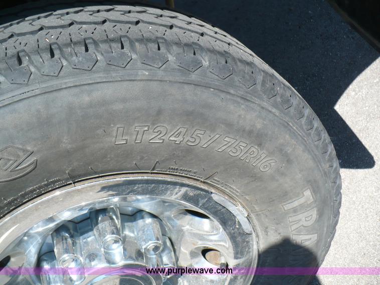 image for item B6318 2000 Ford F250 XLT Super Duty pickup truck