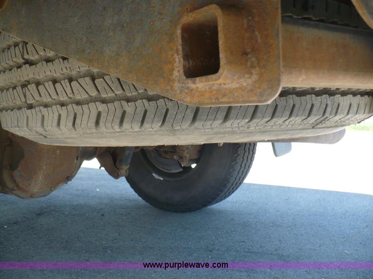 image for item B6318 2000 Ford F250 XLT Super Duty pickup truck