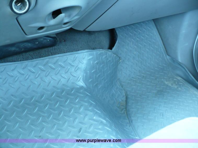 image for item B6318 2000 Ford F250 XLT Super Duty pickup truck