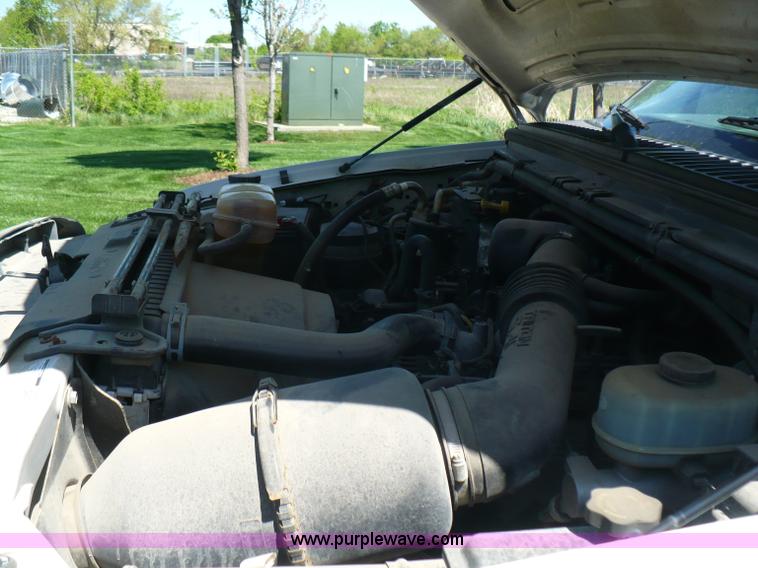 image for item B6318 2000 Ford F250 XLT Super Duty pickup truck