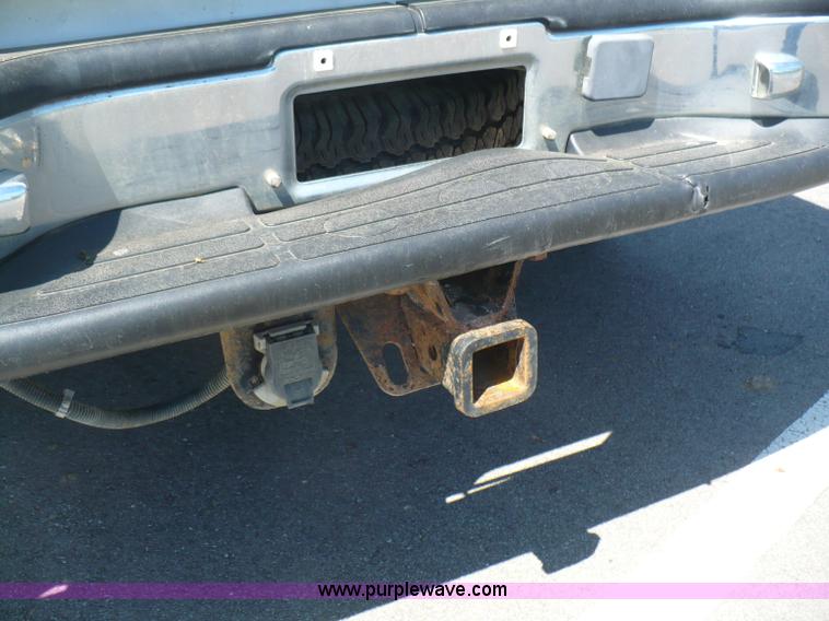 image for item B6321 2001 Chevrolet Silverado K1500 Z71 Off Road extended cab pickup truck