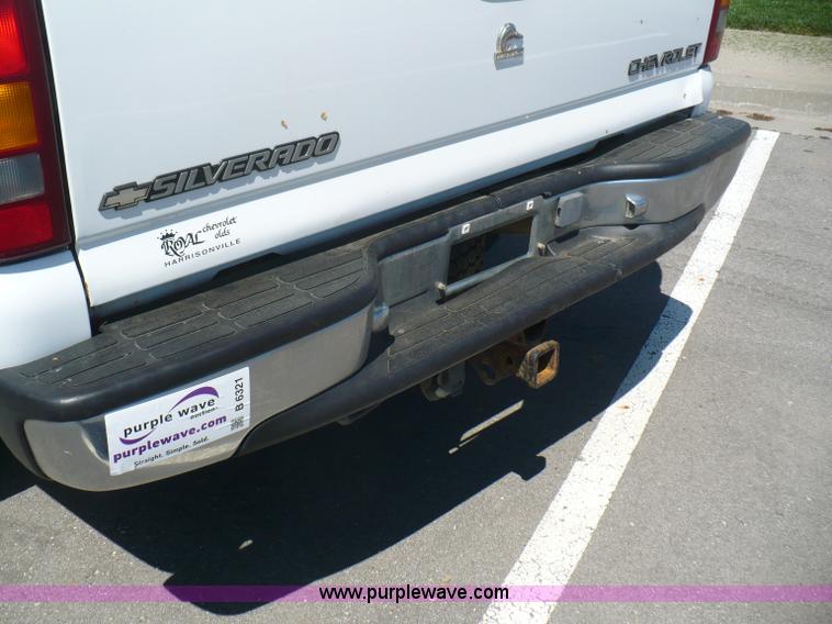 image for item B6321 2001 Chevrolet Silverado K1500 Z71 Off Road extended cab pickup truck