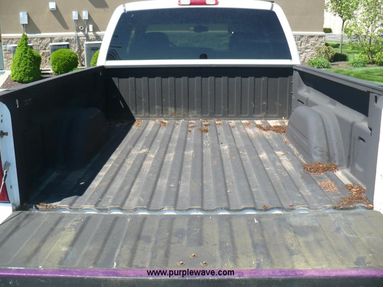 image for item B6321 2001 Chevrolet Silverado K1500 Z71 Off Road extended cab pickup truck