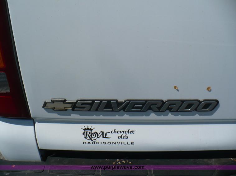 image for item B6321 2001 Chevrolet Silverado K1500 Z71 Off Road extended cab pickup truck