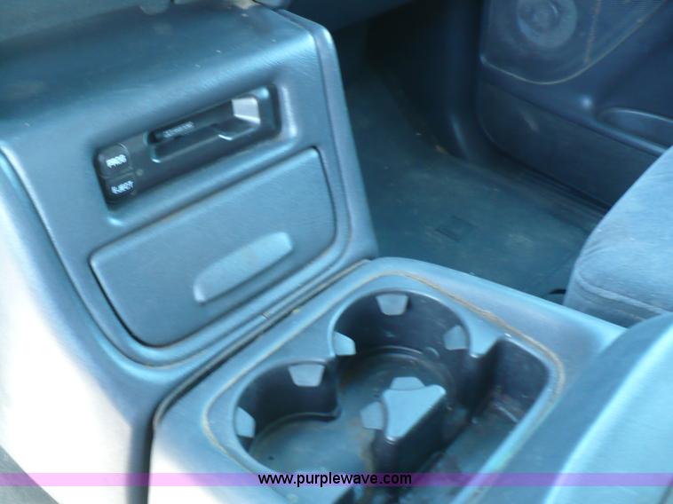 image for item B6321 2001 Chevrolet Silverado K1500 Z71 Off Road extended cab pickup truck