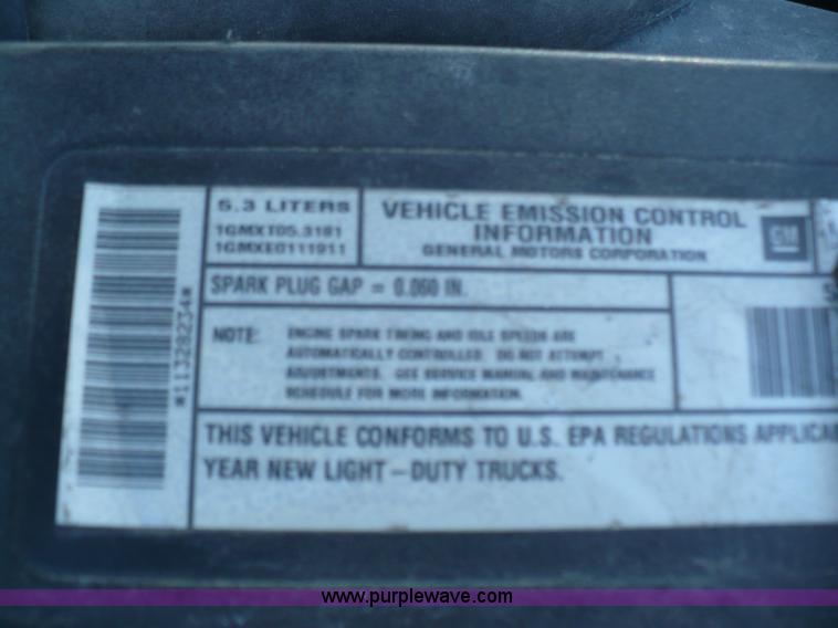 image for item B6321 2001 Chevrolet Silverado K1500 Z71 Off Road extended cab pickup truck