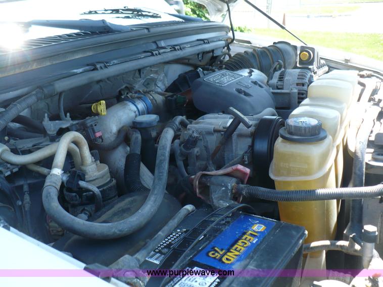 image for item B6323 1999 Ford F350 XLT Super Duty flatbed pickup truck