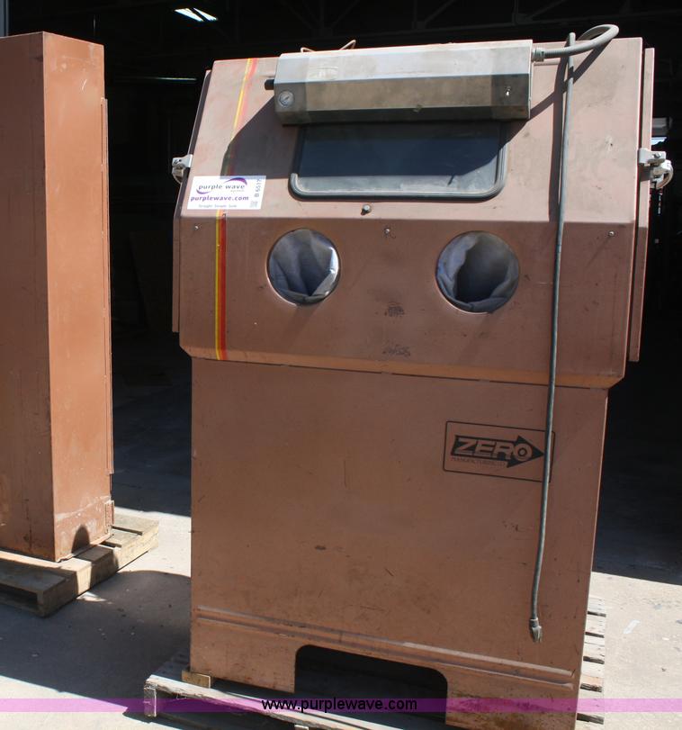 image for item B6517 Zero sand blasting cabinet