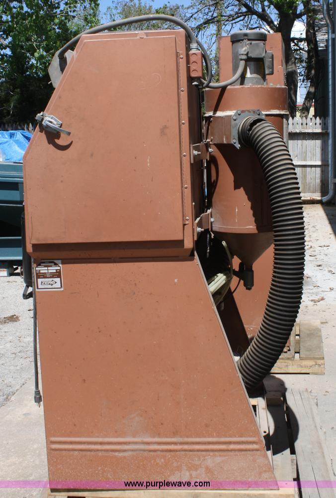 image for item B6517 Zero sand blasting cabinet