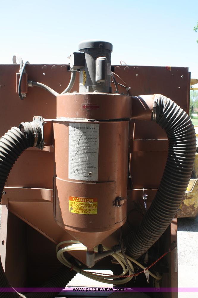 image for item B6517 Zero sand blasting cabinet