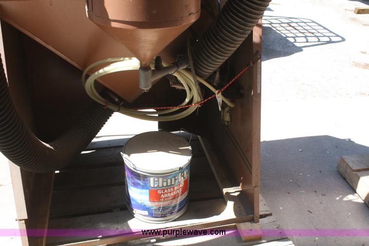 image for item B6517 Zero sand blasting cabinet