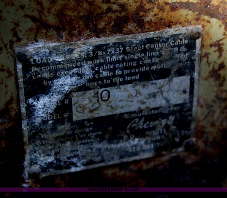 image for item B6525 1987 Ford F350 tow truck