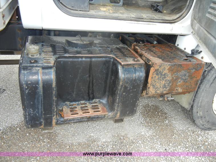 image for item C4265 1996 Chevrolet Kodiak insulation truck