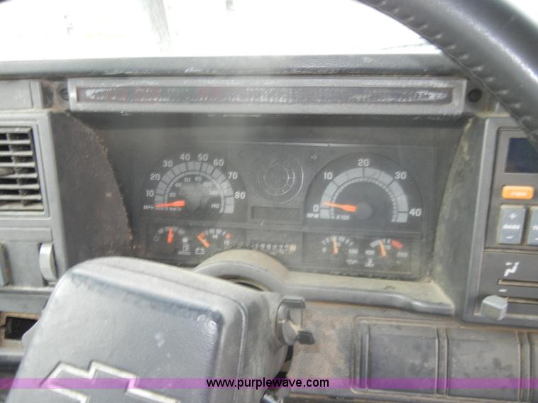 image for item C4265 1996 Chevrolet Kodiak insulation truck