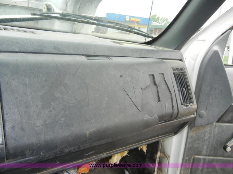 image for item C4265 1996 Chevrolet Kodiak insulation truck