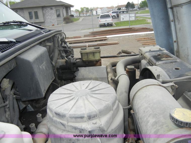 image for item C4265 1996 Chevrolet Kodiak insulation truck