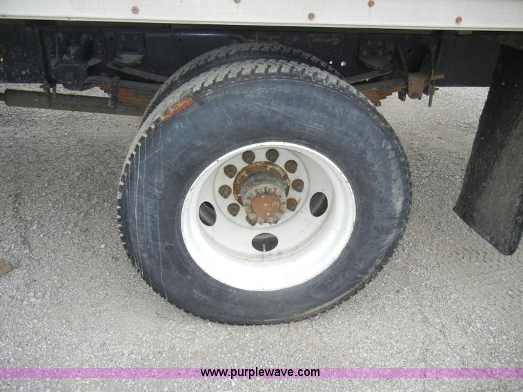 image for item C4265 1996 Chevrolet Kodiak insulation truck