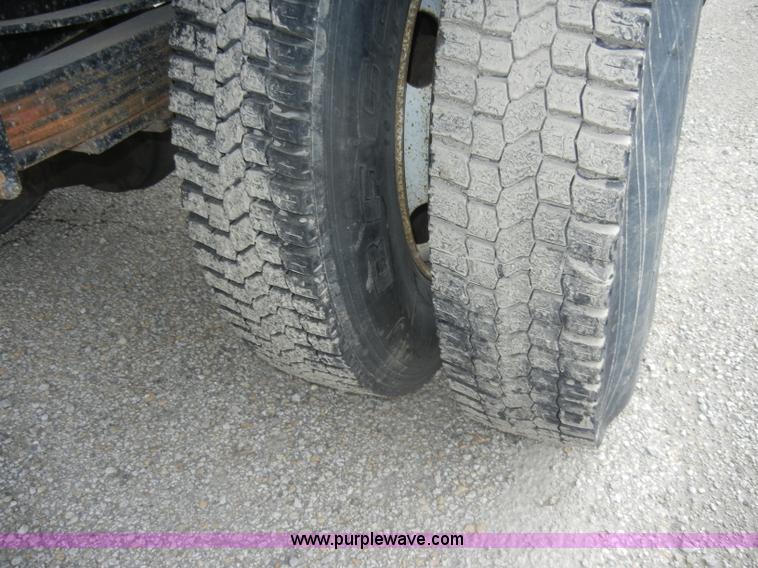 image for item C4265 1996 Chevrolet Kodiak insulation truck